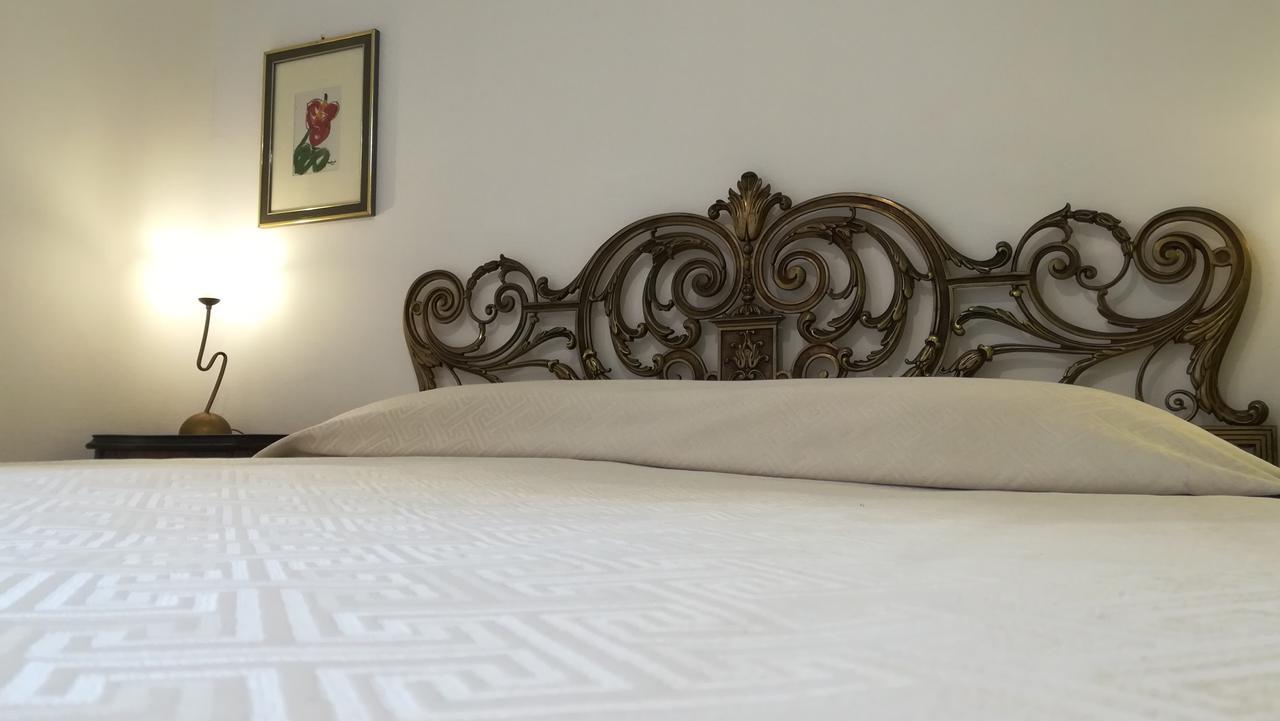 Esagono Monello Hotel Avola Bagian luar foto