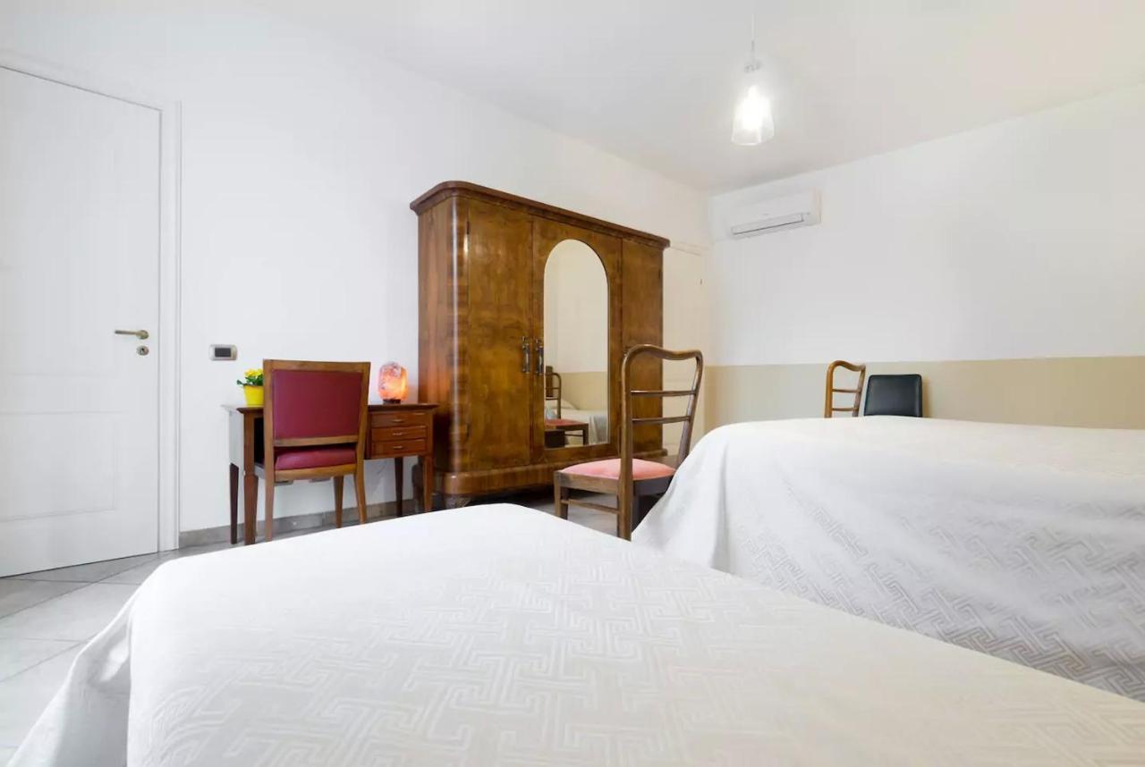 Esagono Monello Hotel Avola Bagian luar foto